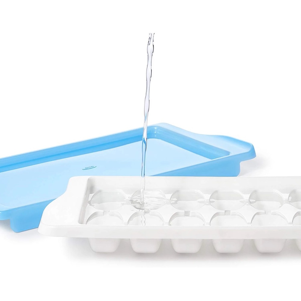 2 Oxo Ice Cube Trays with Lids 🧊